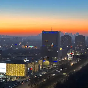 Skyscrapper Z Widokiem Na Panorame Warszawy Warszawa